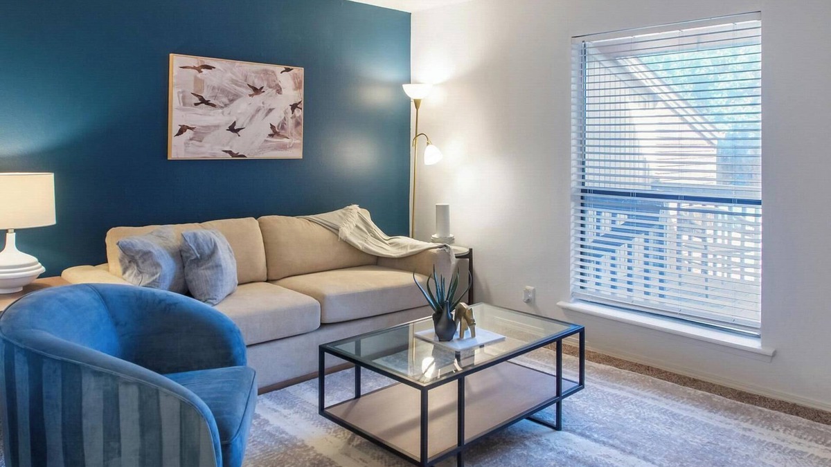 South Tulsa Apartment | Landing at Echo Trail Apartments - 2 Bedrooms i.