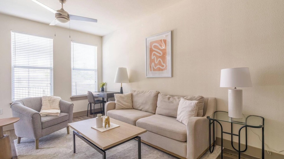Conroe Apartment | Landing at Enclave at Woodland Lakes - 1 Bedroo.