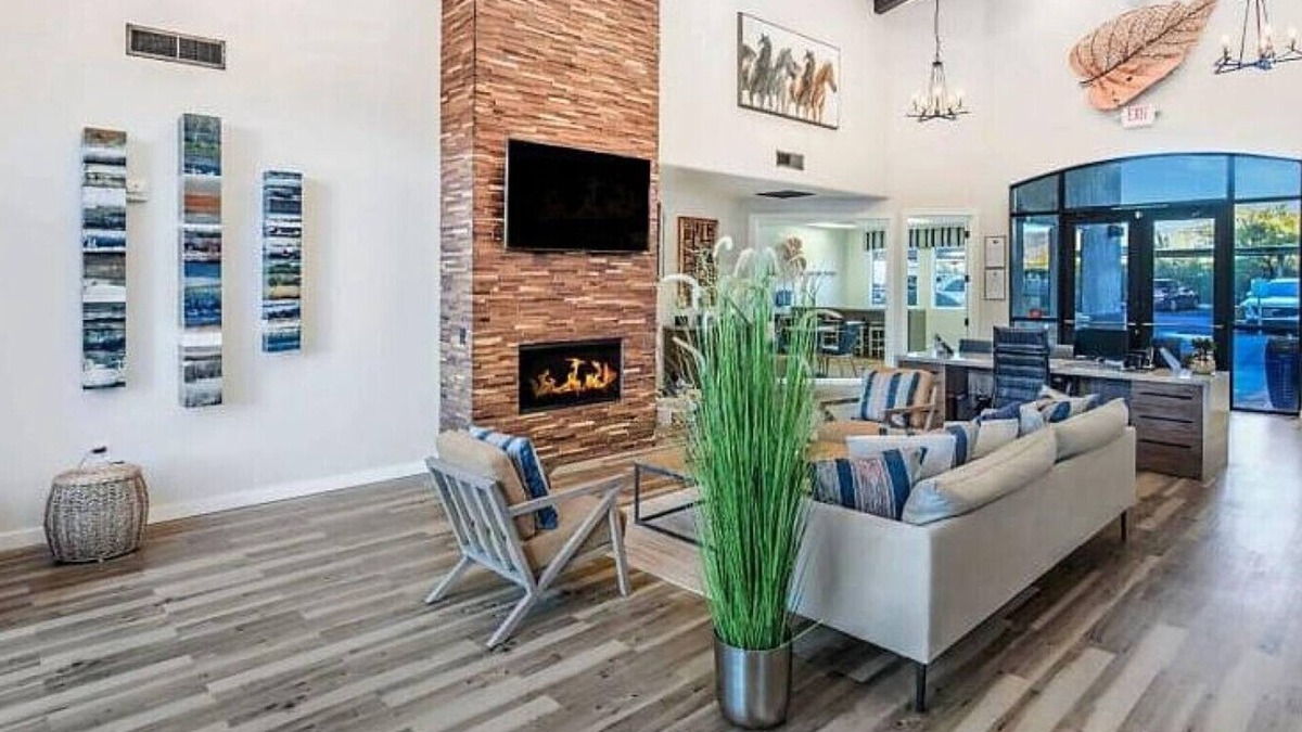 Tucson Apartment | Landing at Equestrian - 2 Bedrooms in Countryside