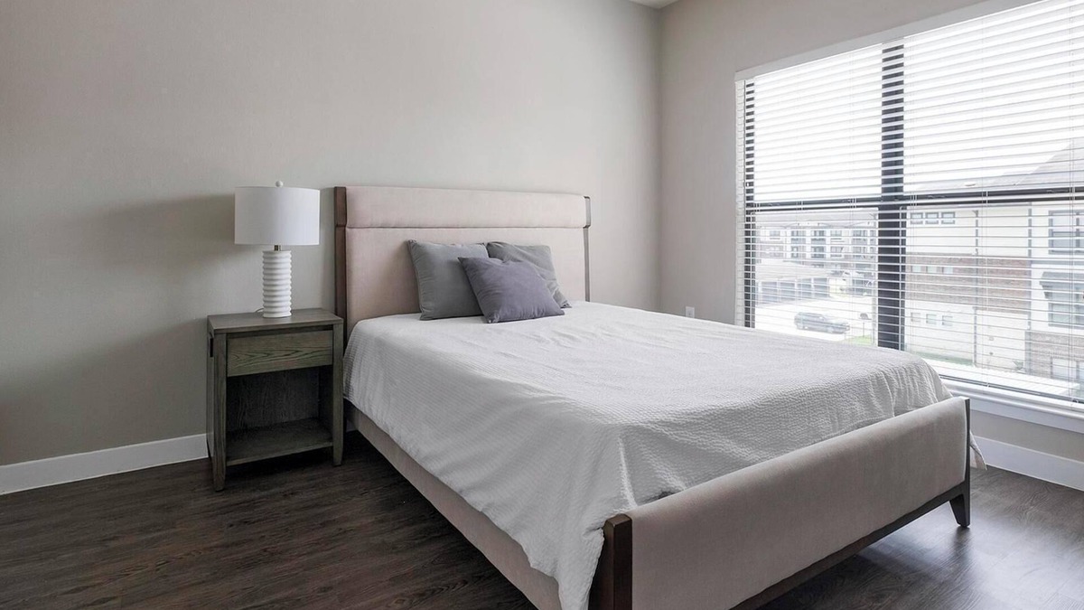 Katy Apartment | Landing at Falcon at Grand Harbor - 1 Bedroom i.