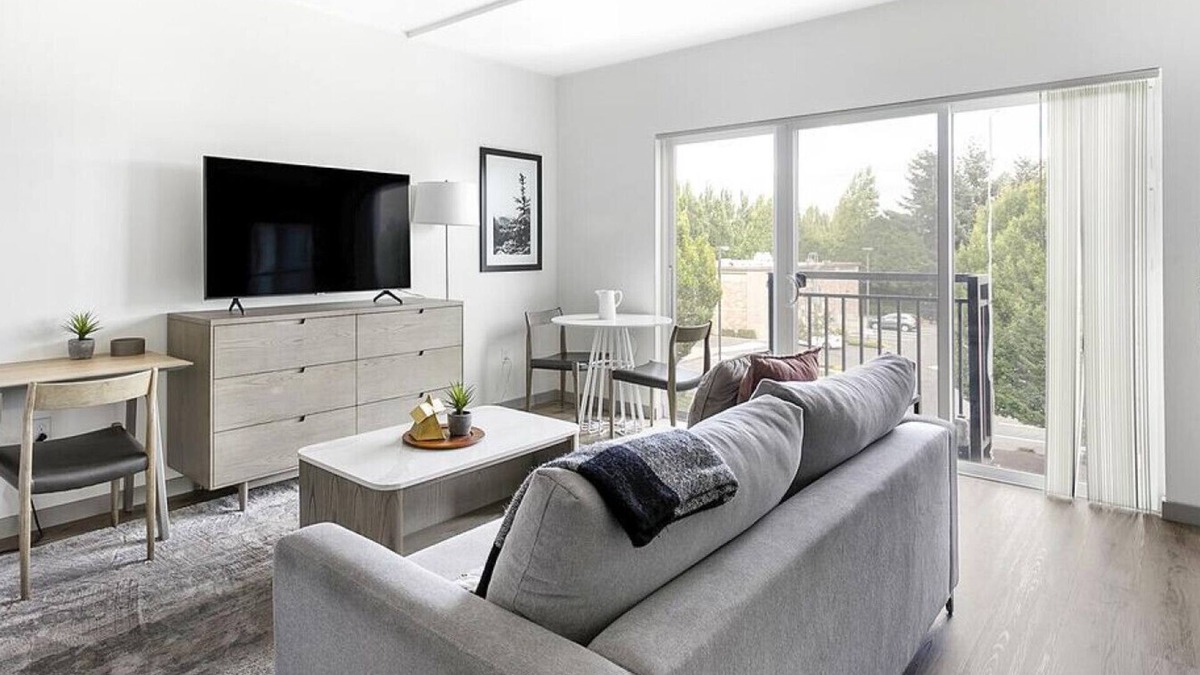 Kent Apartment | Landing at Midtown 64 - Studio in Downtown Kent