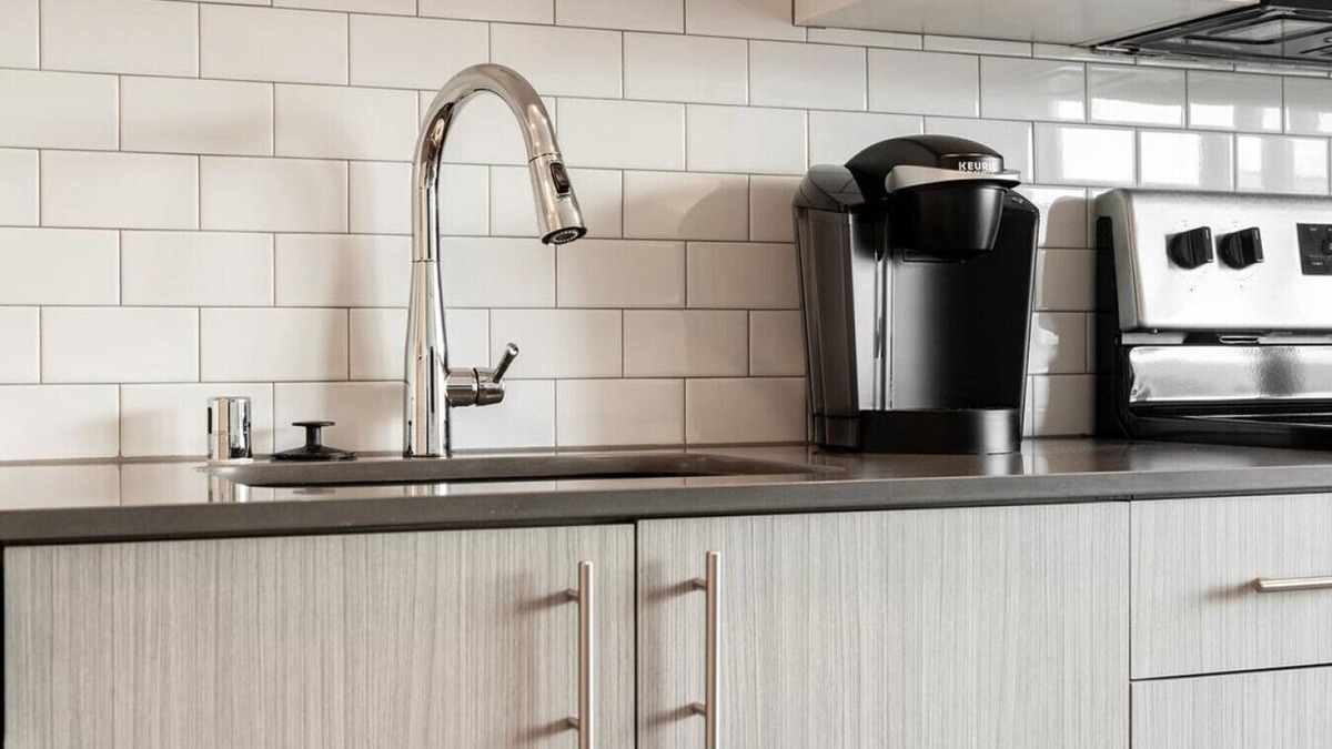 Kent Apartment | Landing at Midtown 64 - Studio in Downtown Kent