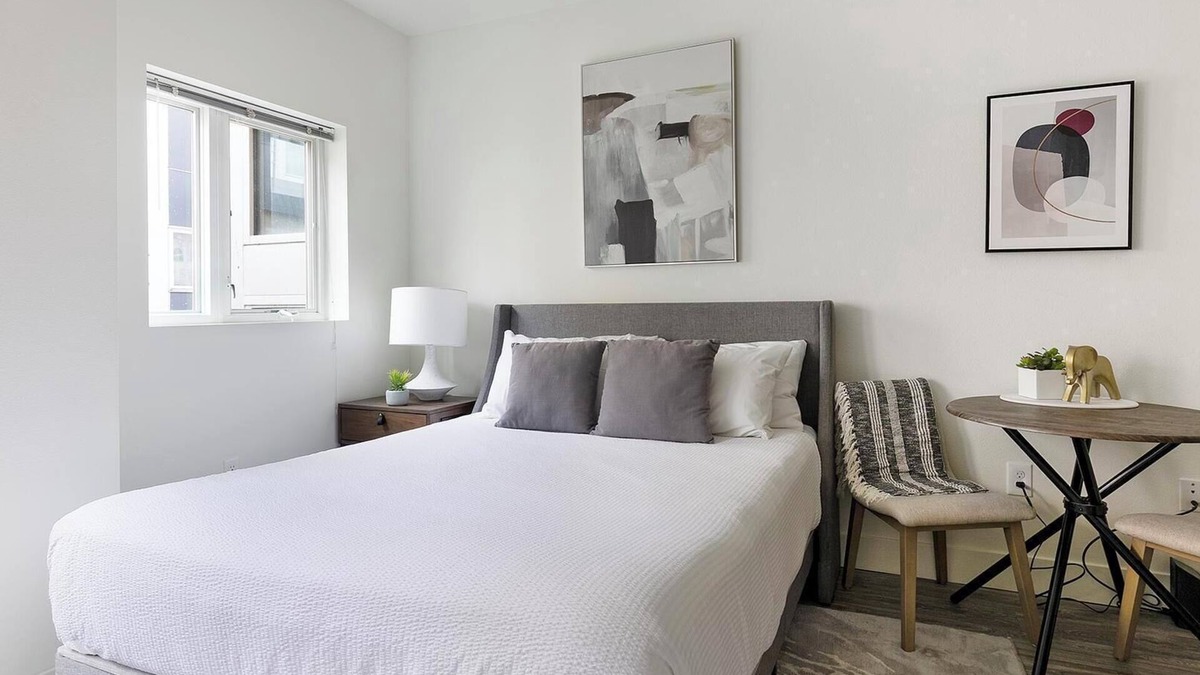 Pearl District Apartment | Landing at Pearl Studios - Studio in Northwest .