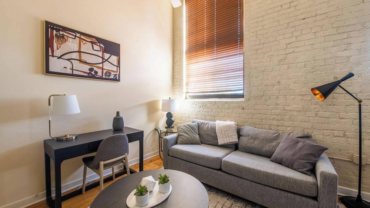 Petersburg Apartment | Landing at Perry Street Lofts - 1 Bedroom in Pe.