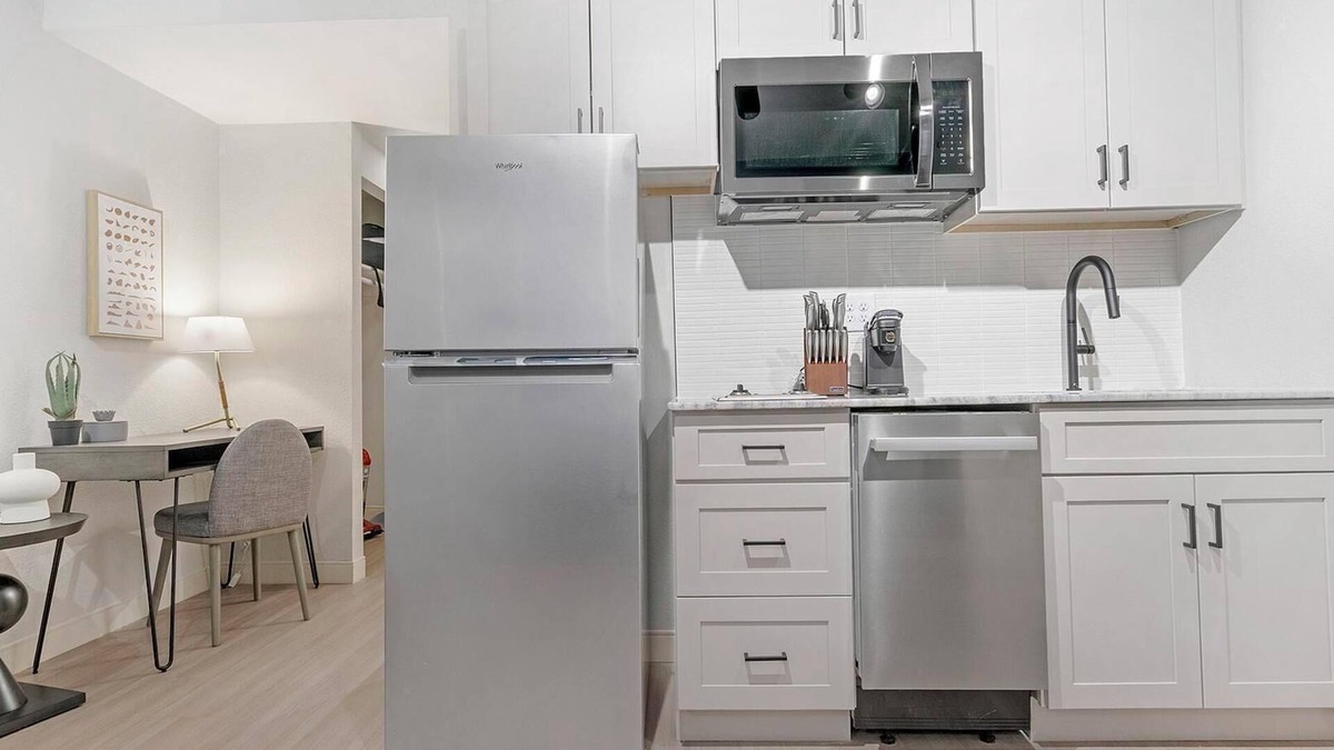 Northeast Raleigh Apartment | Landing at The Harrison - 1 Bedroom in Northeas.