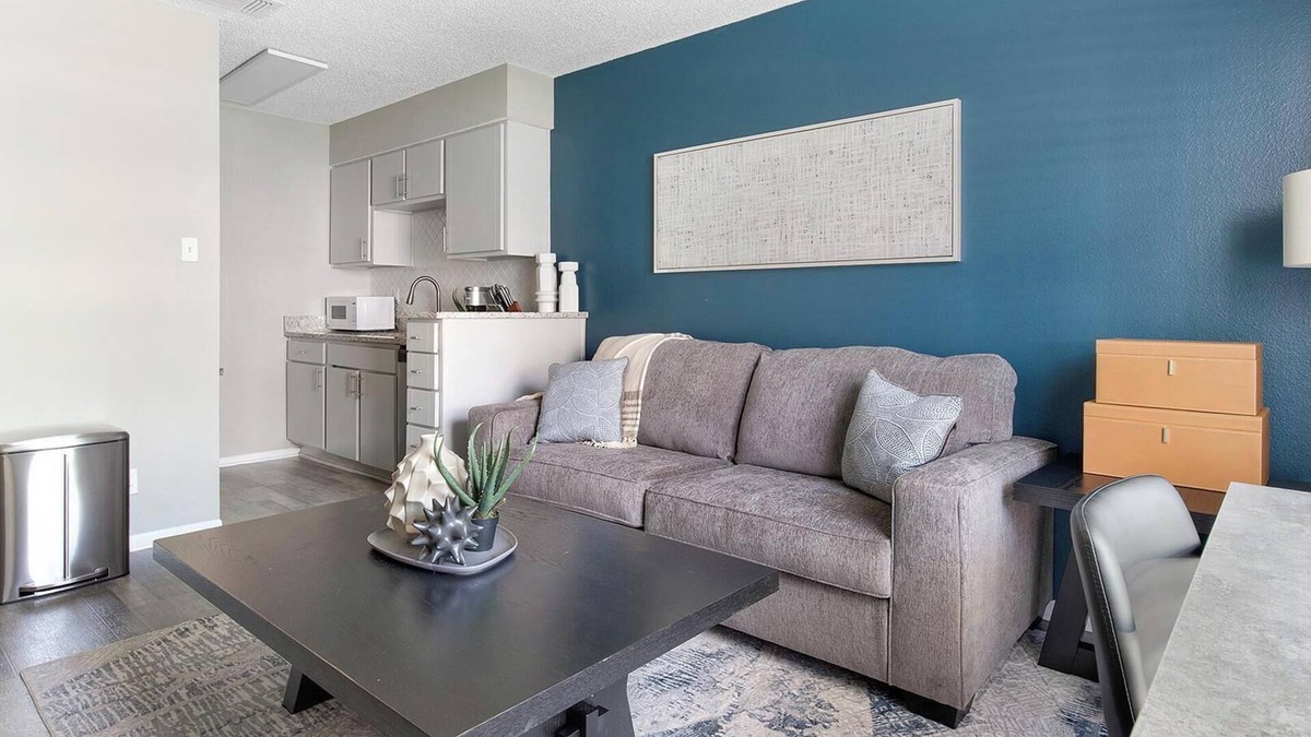 Royal Ridge Apartment | Landing at The Lynx - 1 Bedroom in El Dorado/.