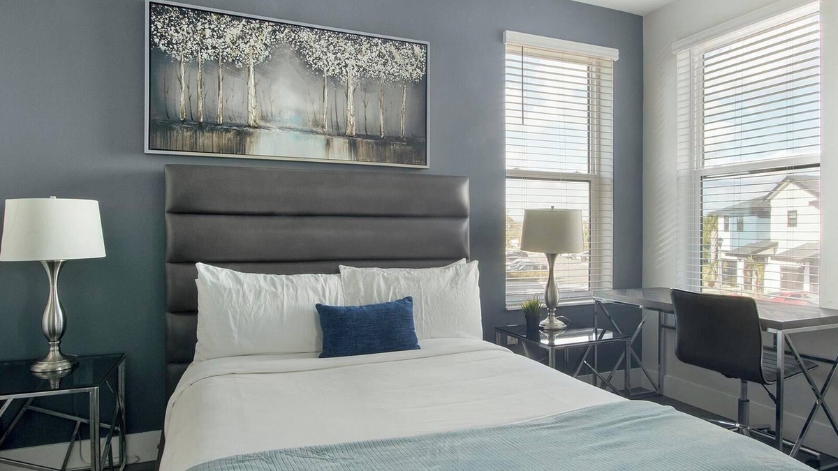 Port Tampa City Apartment | Landing at The Pointe on Westshore - 2 Bedrooms.
