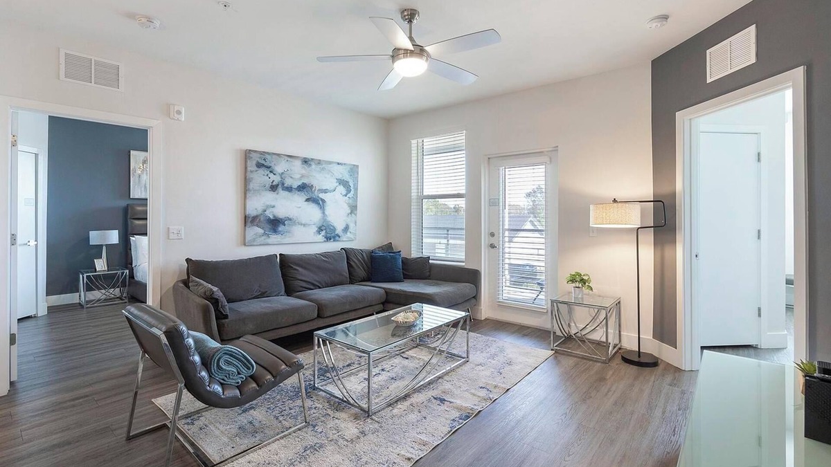Port Tampa City Apartment | Landing at The Pointe on Westshore - 2 Bedrooms.