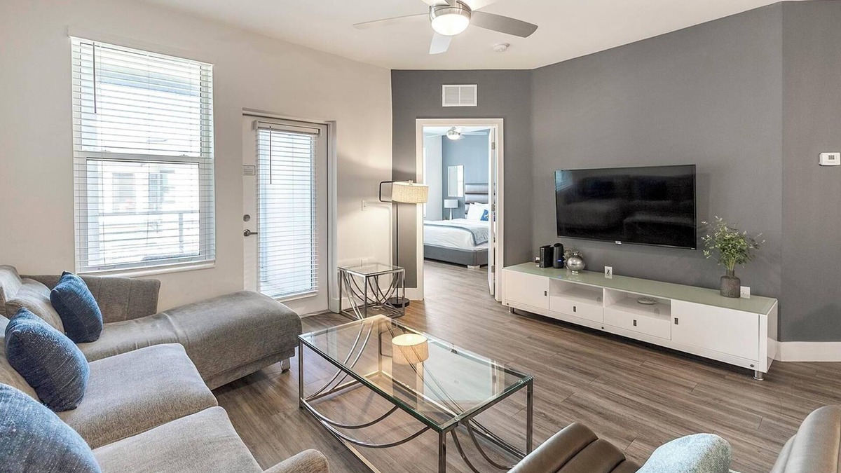 Port Tampa City Apartment | Landing at The Pointe on Westshore - 2 Bedrooms.