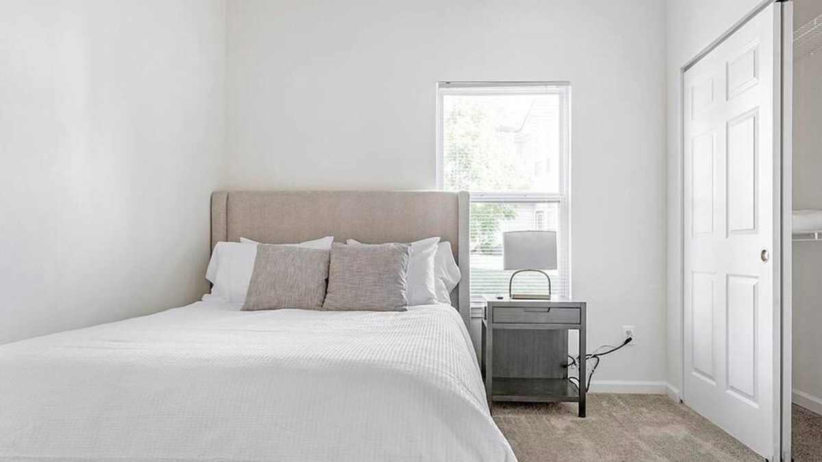 Fort Wayne Apartment | Landing at The Reserve at Dawson's Creek - 3 Bedrooms in Downtown Fort Wayne
