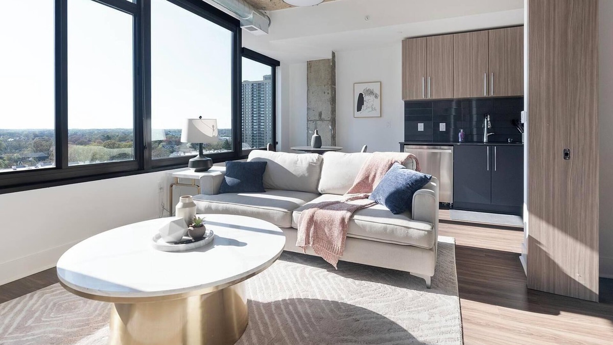 Baileys Crossroads Apartment | Landing at Three Collective - 1 Bedroom in Fall.