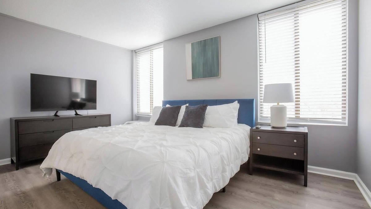 Fort Wayne Apartment | Landing at Three Rivers - 2 Bedrooms in Central.