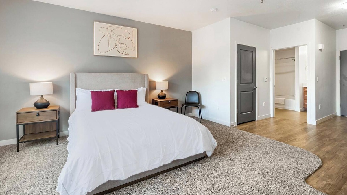 South Salt Lake Apartment | Landing at VIA Apartments - Studio in Downtown .
