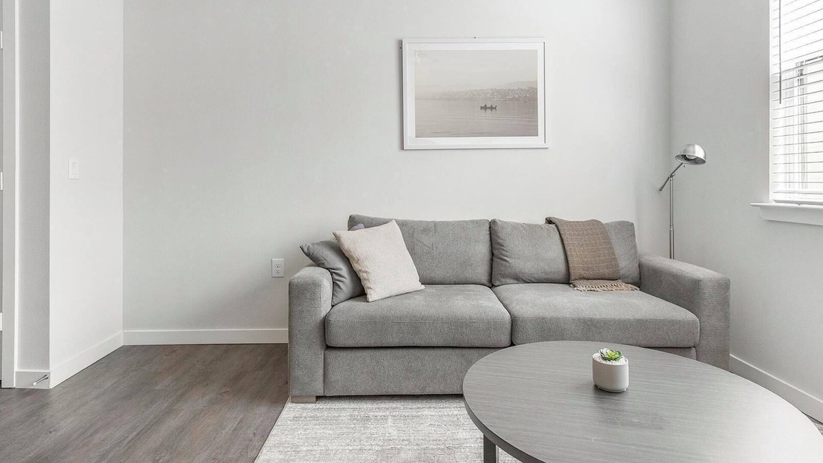 Spring Branch East Apartment | Landing | Beautiful 1BD, Gym, Pool