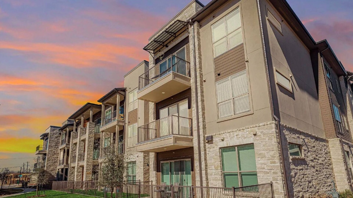 Austin Apartment | Landing | Beautiful 1BD, Gym, Yoga Studio