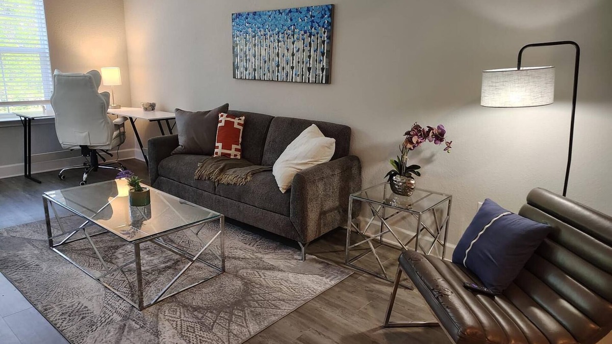 Newberry Apartment | Landing | Beautiful 2BD, Gym, Pool