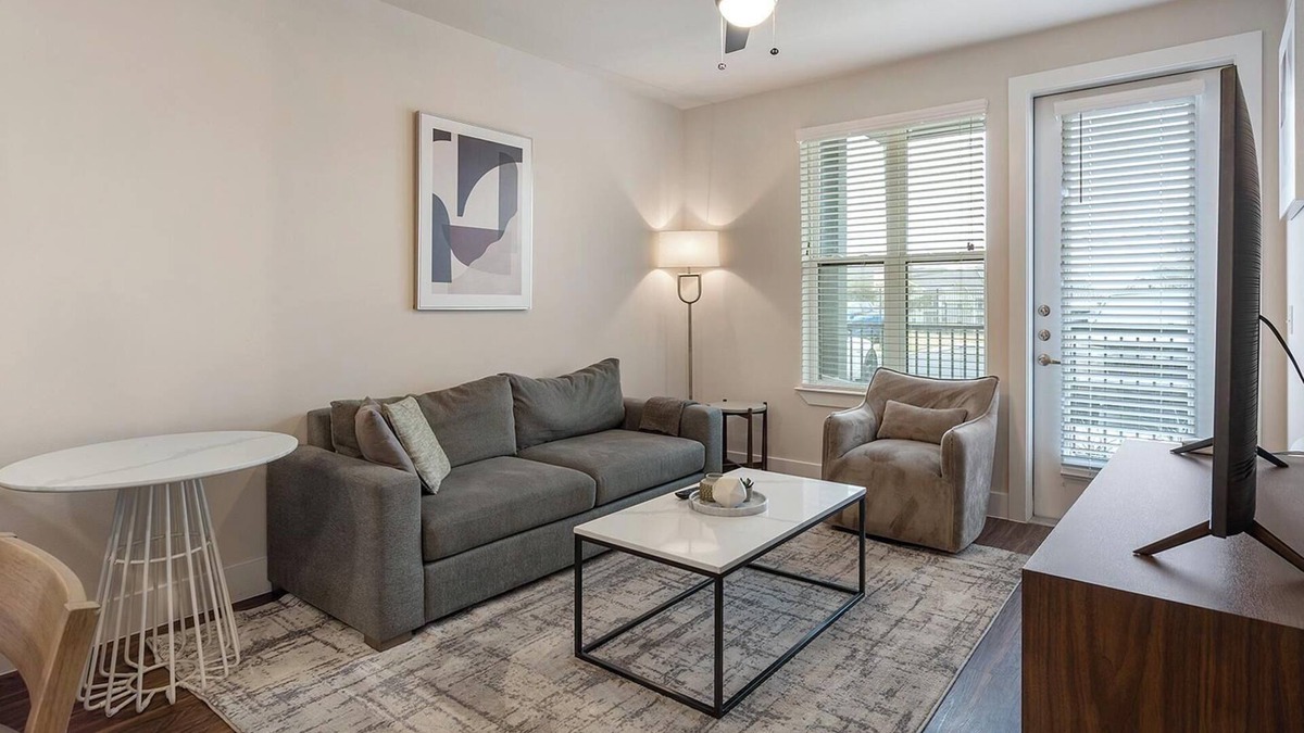 Wetmore Apartment | Landing | Chic 1BD, Clubhouse, Gym