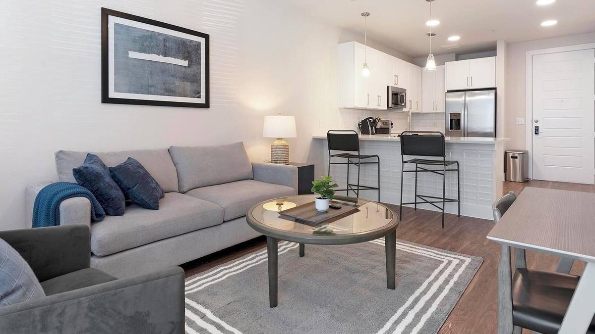 Wetmore Apartment | Landing | Chic 1BD, Clubhouse, Gym