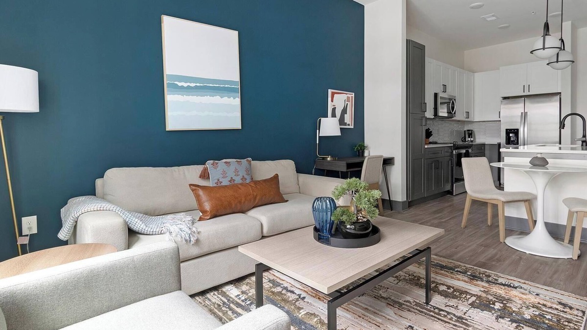 Southbank Apartment | Landing | Chic 1BD, Gym, Pool