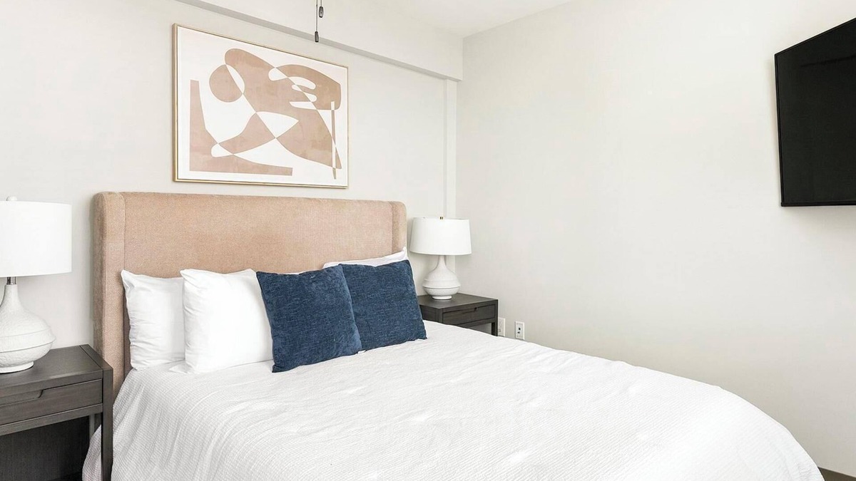 Central City Apartment | Landing | Chic 1BD, Gym