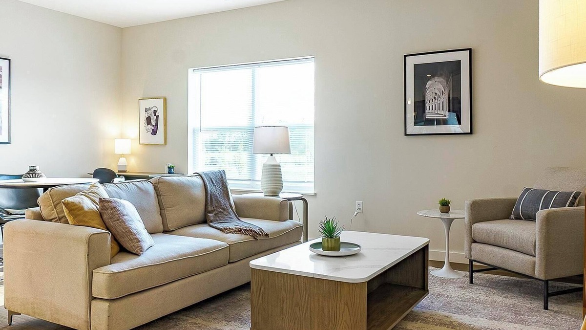 Cartersburg Apartment | Landing | Chic 2BD, Clubhouse, Courtyard
