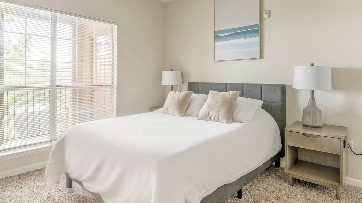 Southbelt/Ellington Apartment | Landing | Chic 2BD, Game Room, Clubhouse
