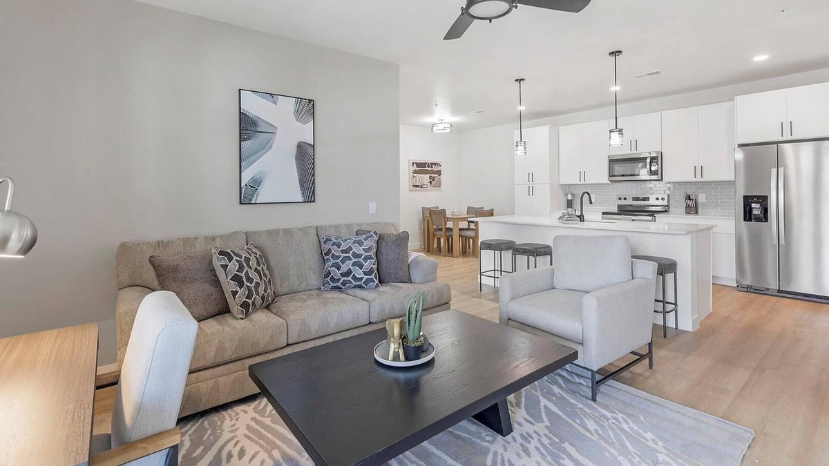 Casa Grande Apartment | Landing | Chic 2BD, Gym, Clubhouse