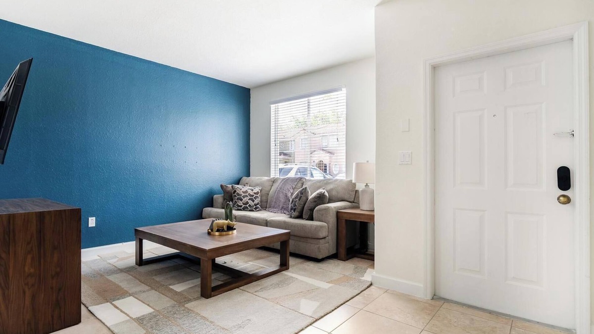 Homestead Apartment | Landing | Chic 3BD, Pool