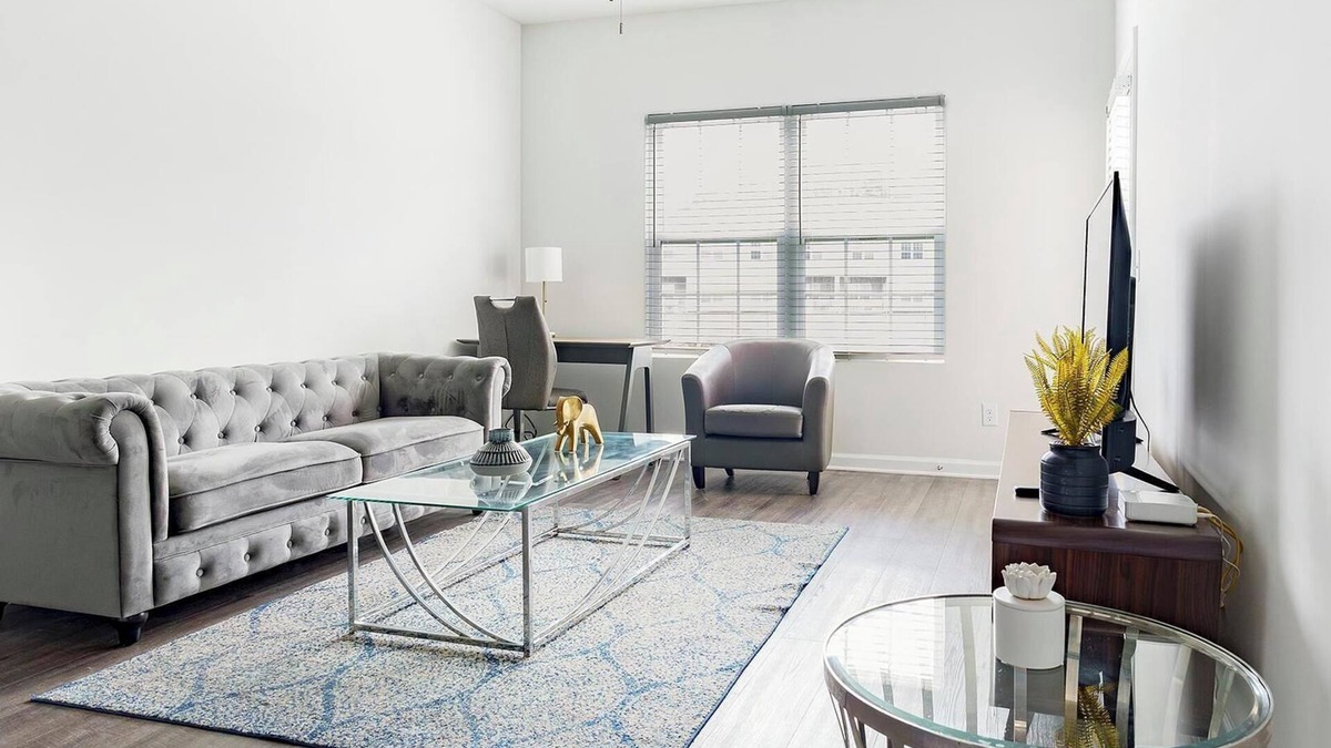 Bloomingdale Apartment | Landing | Incredible 2BD, Gym, Pool