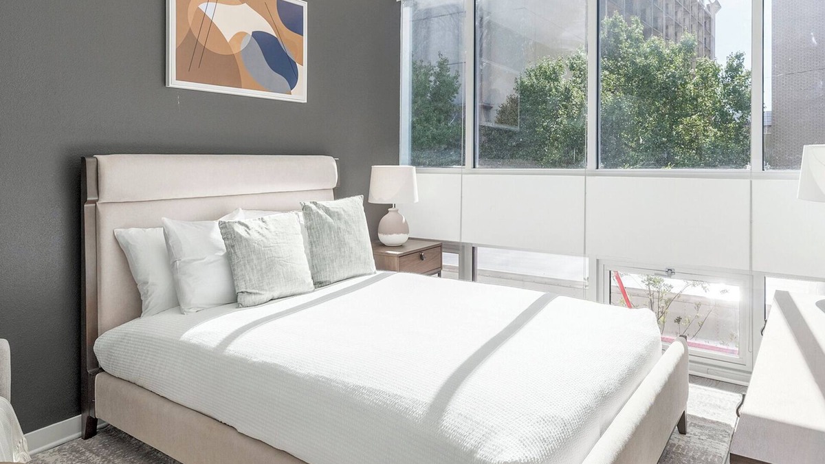 Five Points South Apartment | Landing | Incredible Studio, Pool, Gym