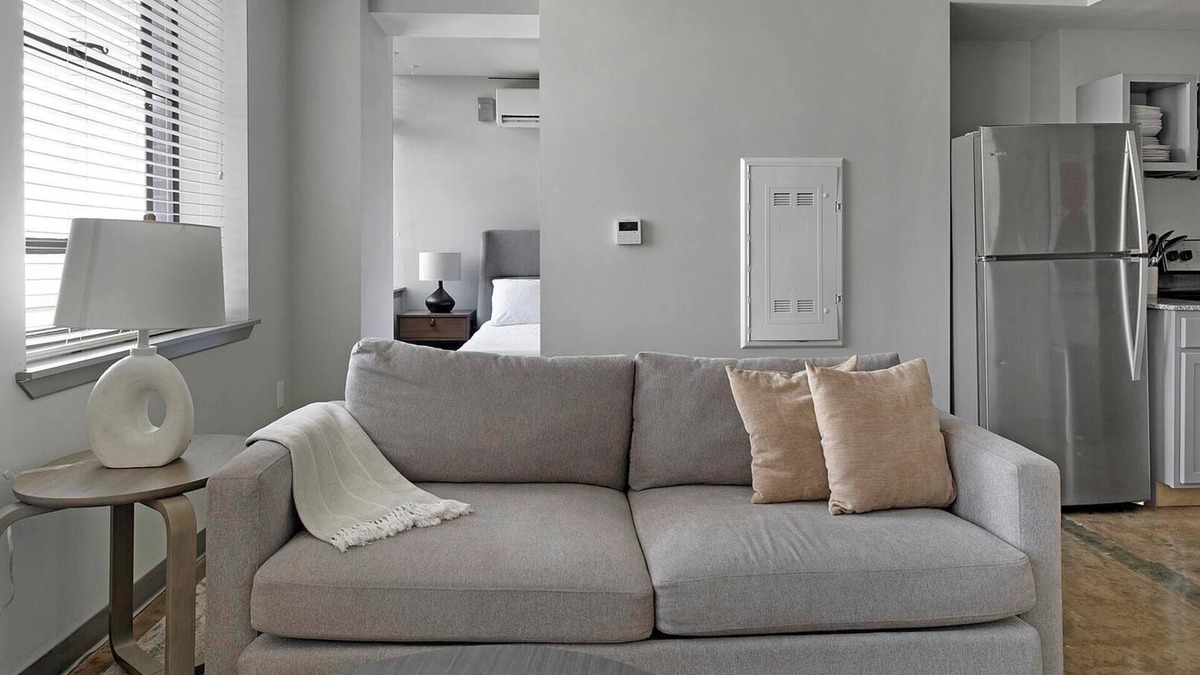 Central City Apartment | Landing | Modern 1BD, Gym