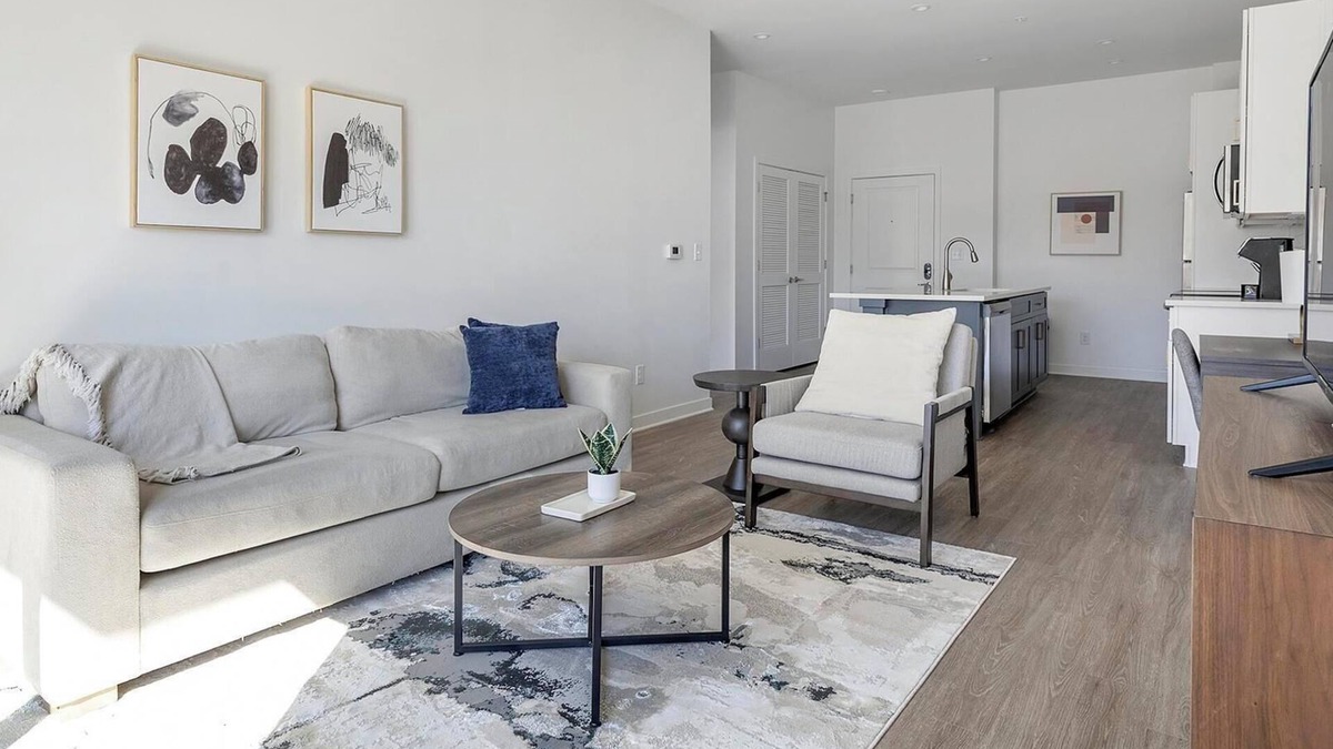 Donelson Apartment | Landing | Modern 1BD, Gym, Clubhouse