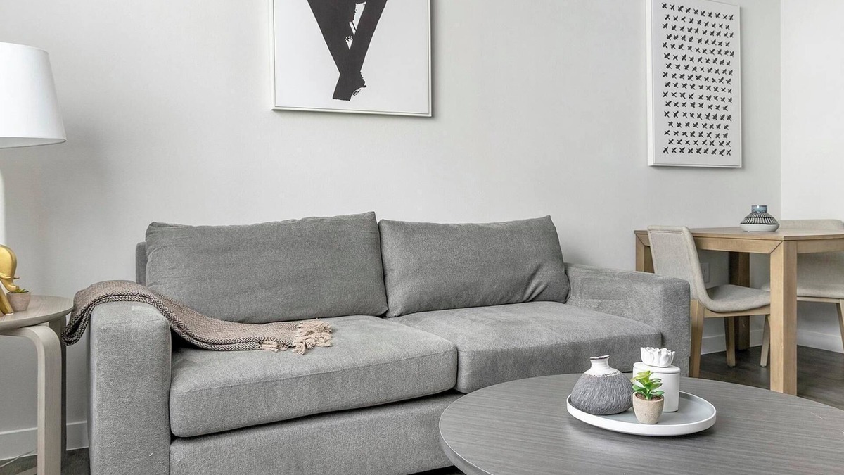 Spring Branch East Apartment | Landing | Modern 1BD, Gym, Pool
