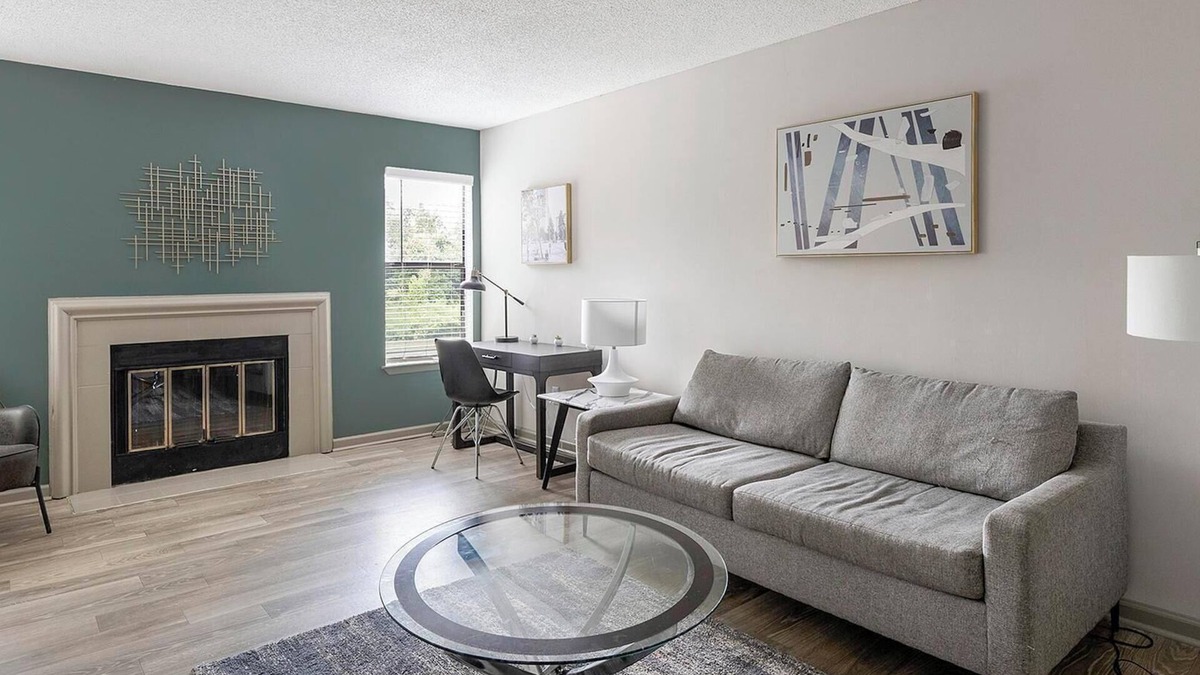 Huntsville Apartment | Landing | Modern 1BD, Pool, Gym