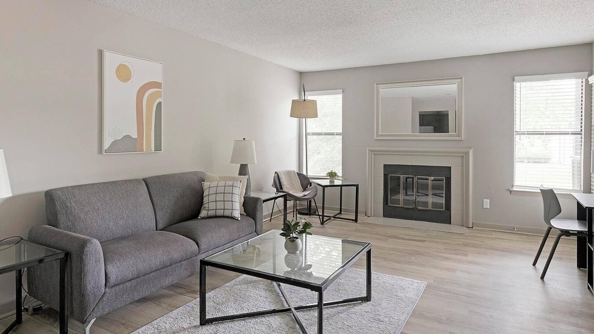 Huntsville Apartment | Landing | Modern 1BD, Pool, Clubhouse