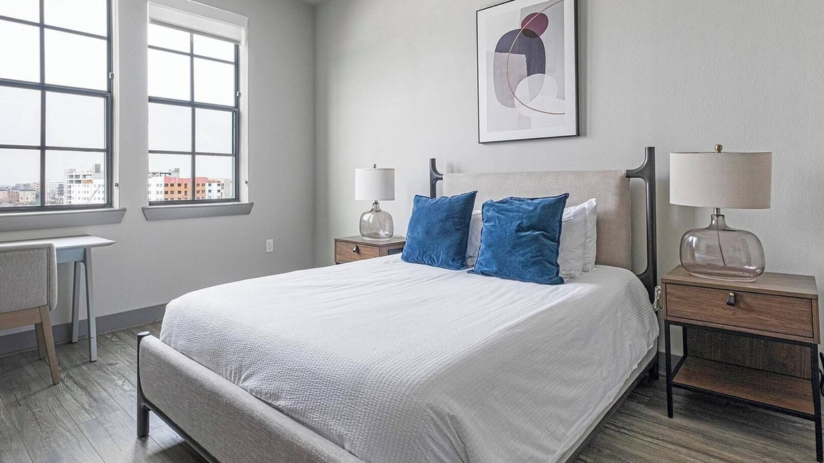 Washington Ave./ Memorial Park Apartment | Landing | Modern 1BD, Rooftop Lounge, Game Room