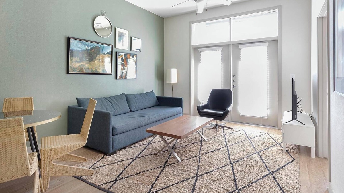 Downtown San Antonio Apartment | Landing | Modern 1BD, Rooftop Lounge, Clubhouse