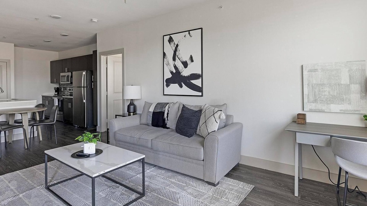 Vickery Meadow Apartment | Landing | Modern 2BD, Pool, Gym