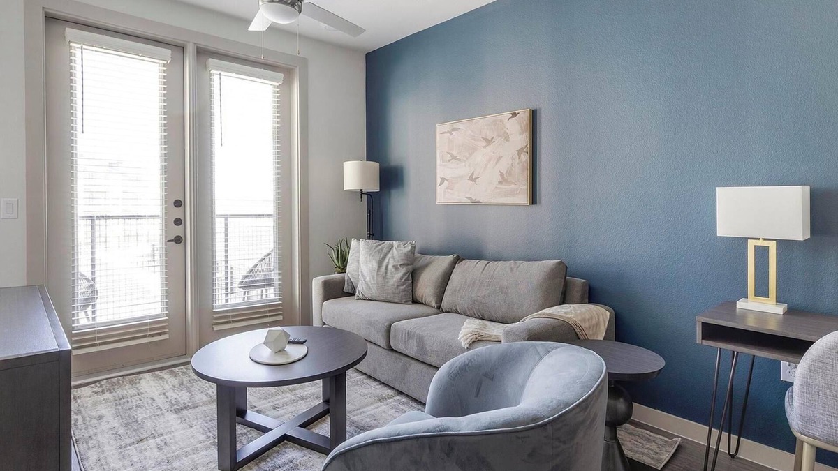 Anna Apartment | Landing | Modern Studio, Yoga Studio, Gym