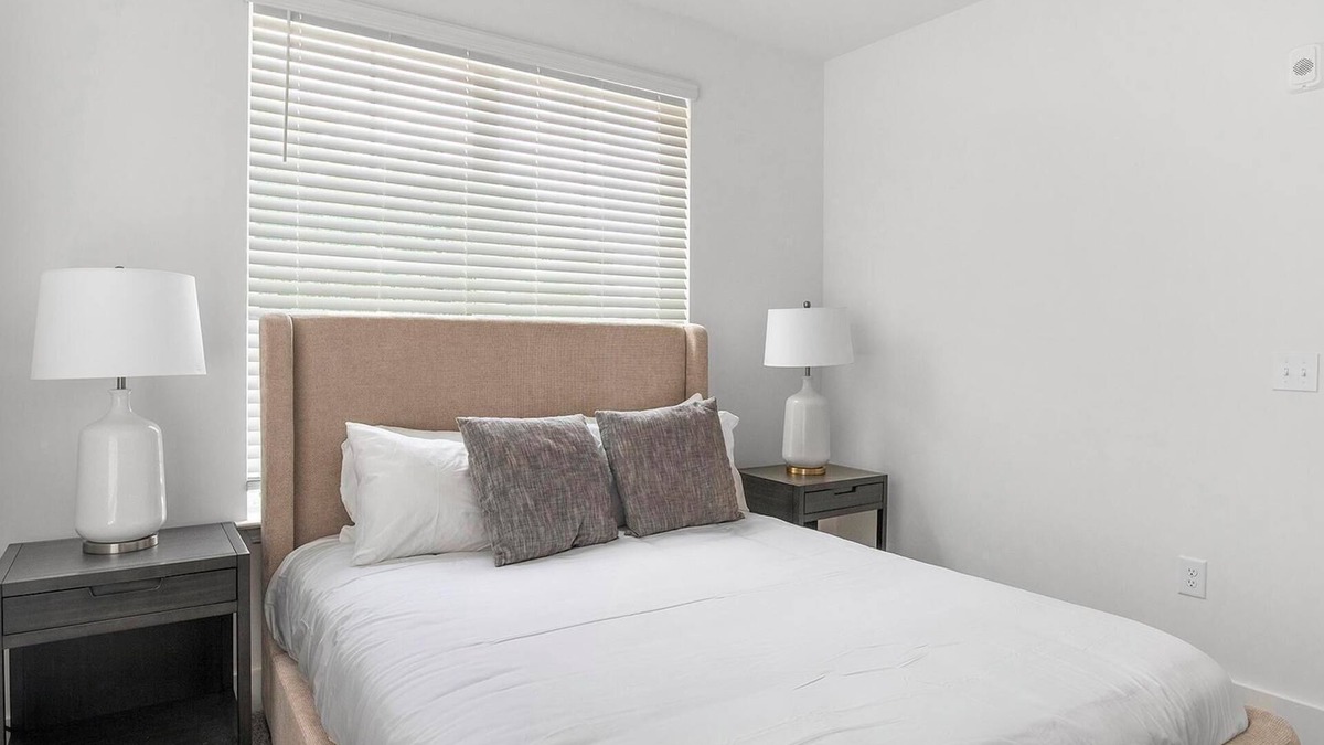Crestline Heights Apartment | Landing | Spectacular 1BD, Gym, Clubhouse