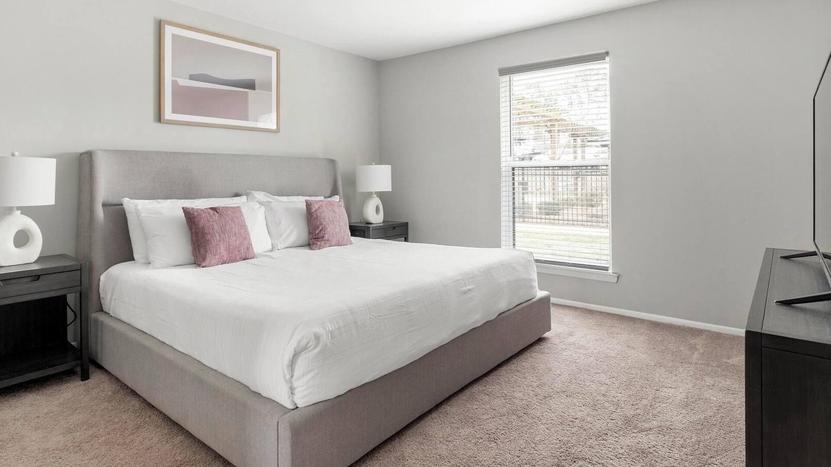 Homewood Apartment | Landing | Spectacular 1BD, Gym, Clubhouse
