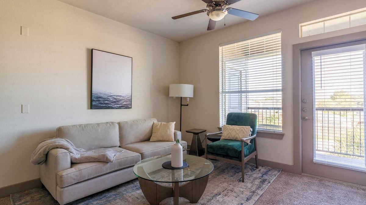 Spring Apartment | Landing | Spectacular 1BD, Gym, Clubhouse