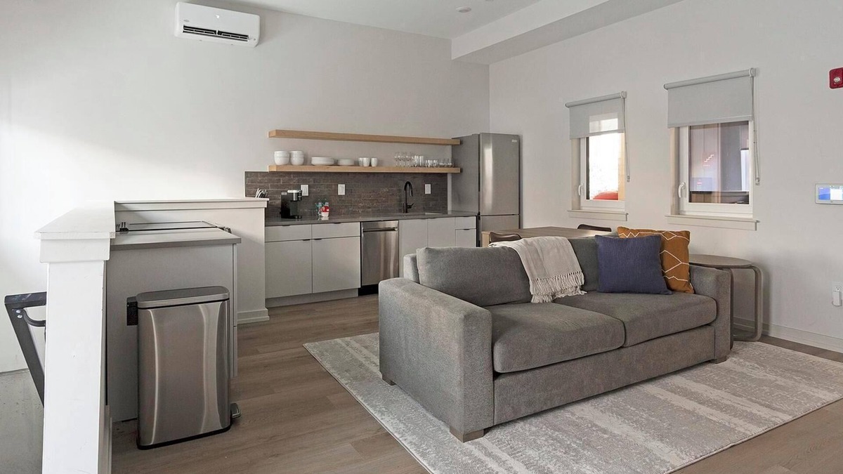 Norris Square Apartment | Landing | Stunning 1BD, Gym