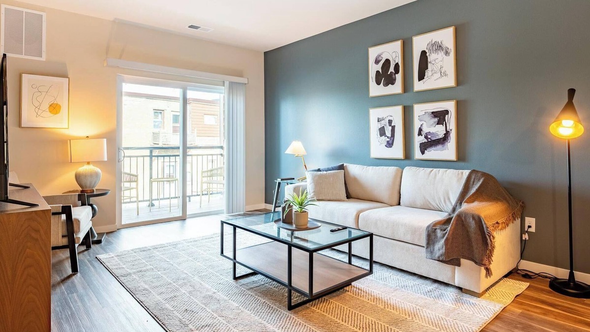 Newberry Apartment | Landing | Stunning 1BD, Pool, Gym