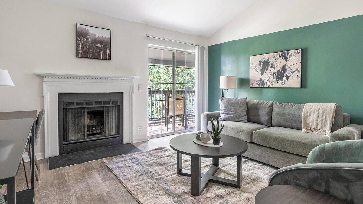 Green Hills Apartment | Landing | Stunning 1BD, Pool, Courtyard