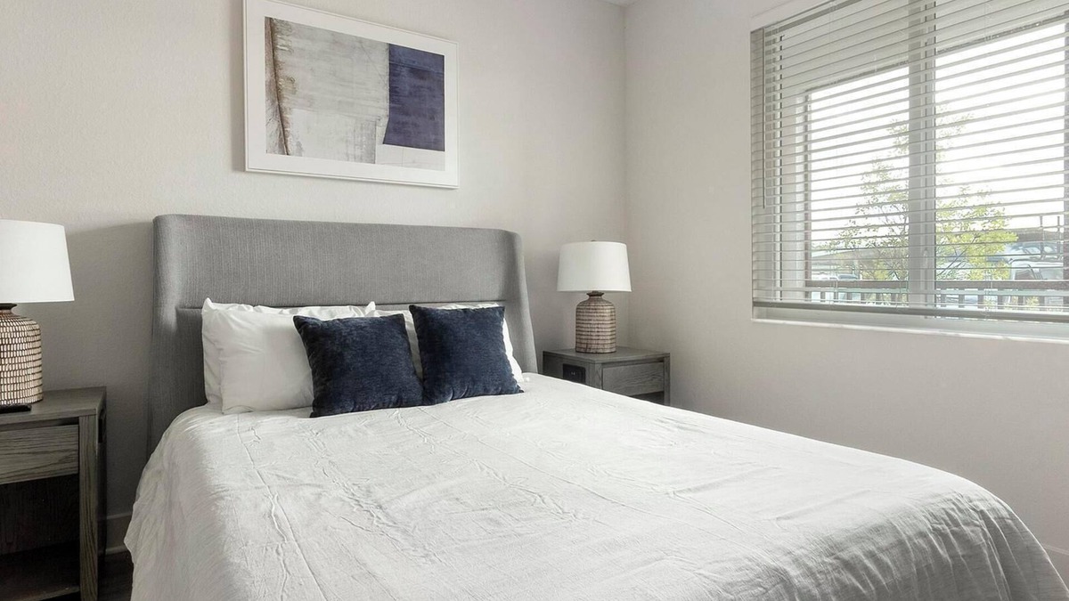 Palmetto Apartment | Landing | Stunning 1BD, Yoga Studio, Gym