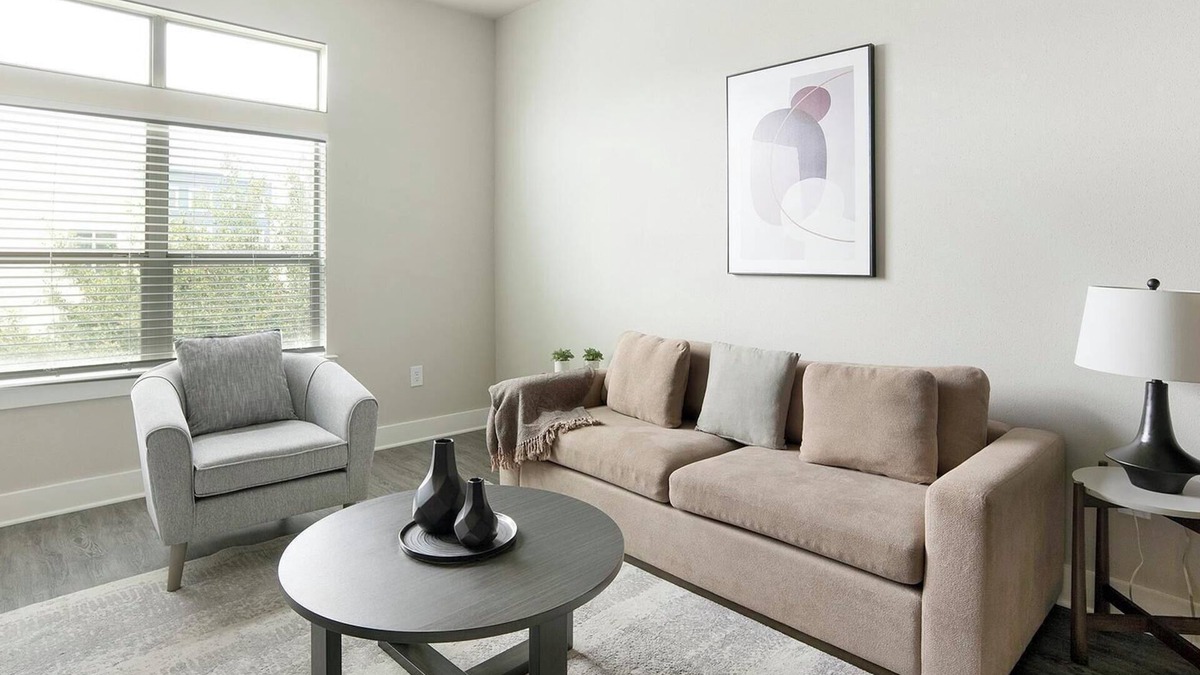 Nassau Bay Apartment | Landing | Stunning 2BD, Gym, Clubhouse