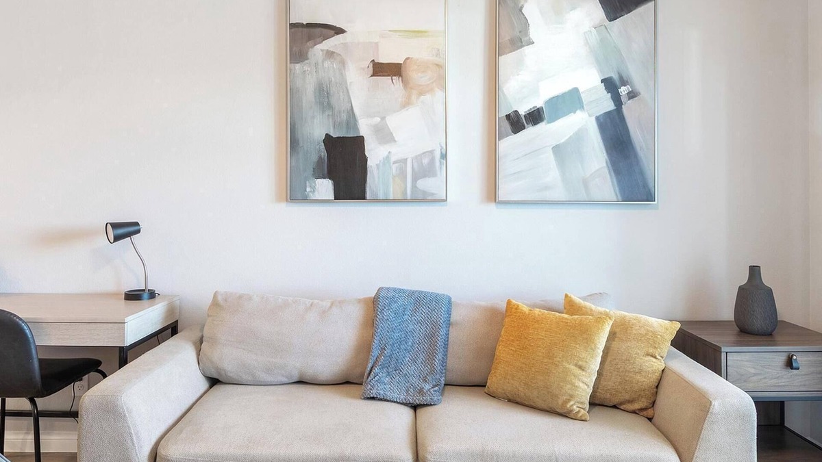 Townsite Apartment | Landing | Stunning 2BD, Rooftop Lounge, Pool
