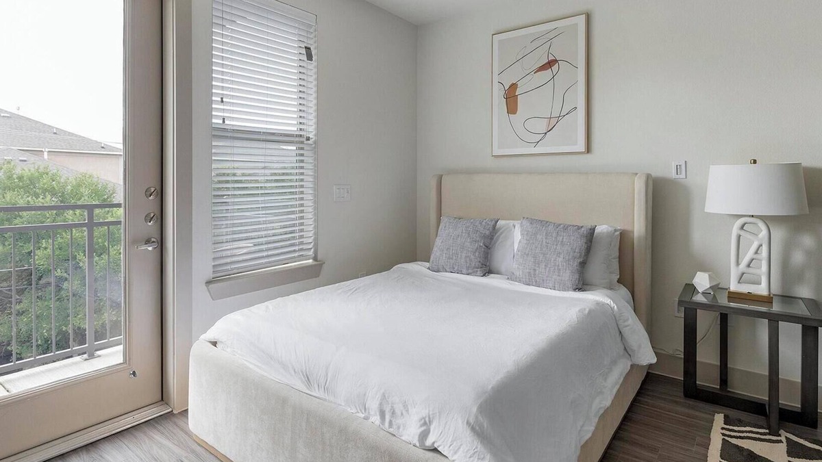 Dallas Apartment | Landing | Stunning Studio, Gym, Pool