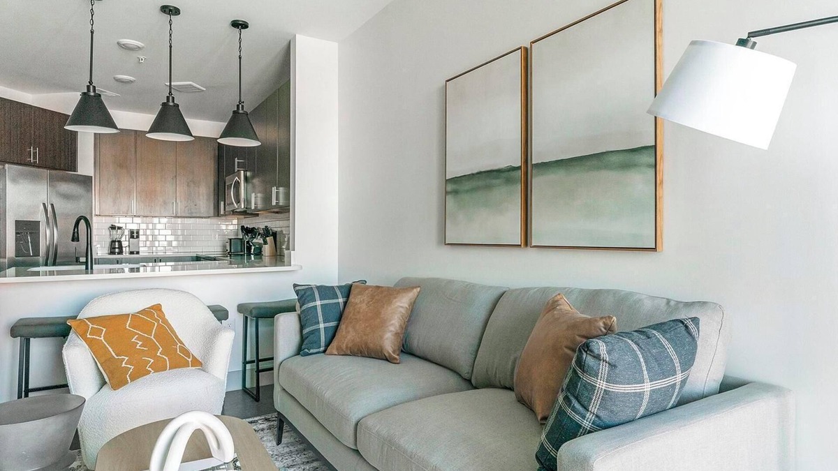 Richmond Apartment | Landing | Stylish 1BD, Clubhouse, Pool